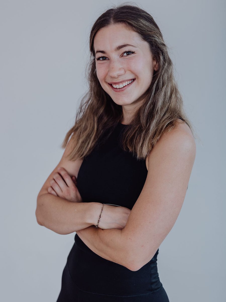 Porträt von Marlen Höppoldseder, Yogalehrerin bei VANIDA